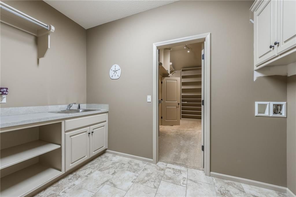 10517 NW 79th Place — photo 34