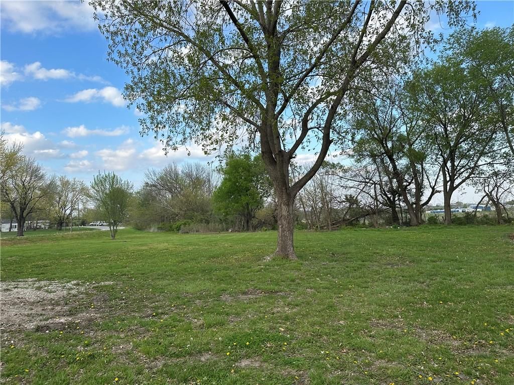 303 S Chestnut Street — photo 4