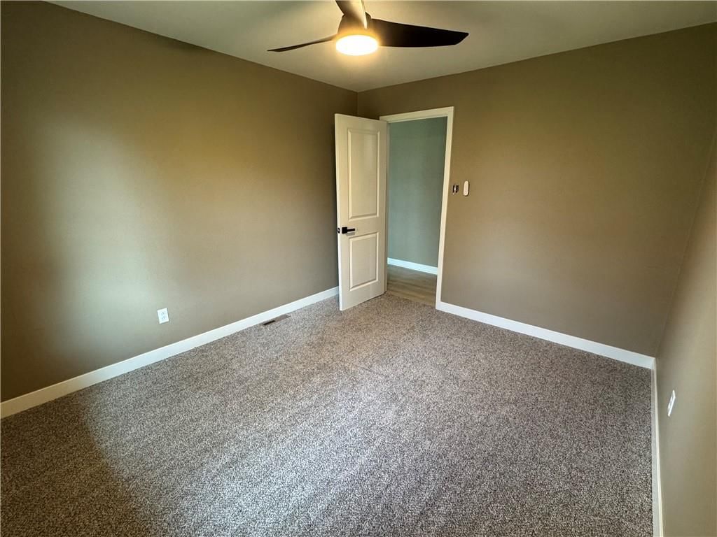 303 S Chestnut Street — photo 6