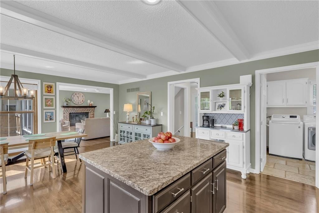 8708 W 113TH Street — photo 7