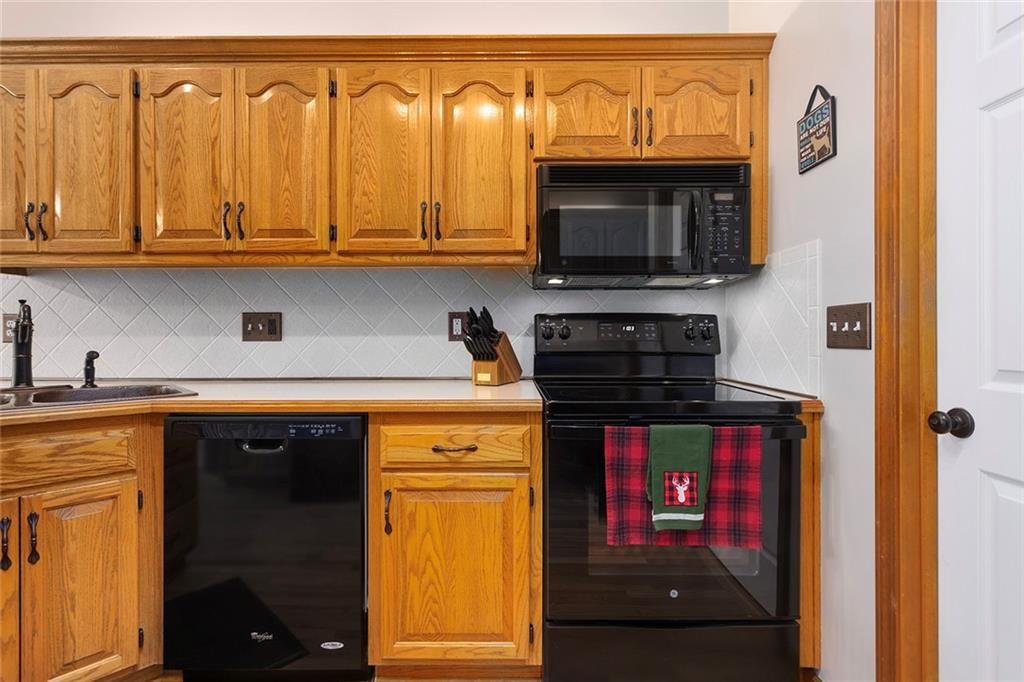 304 Lakeview Drive — photo 11