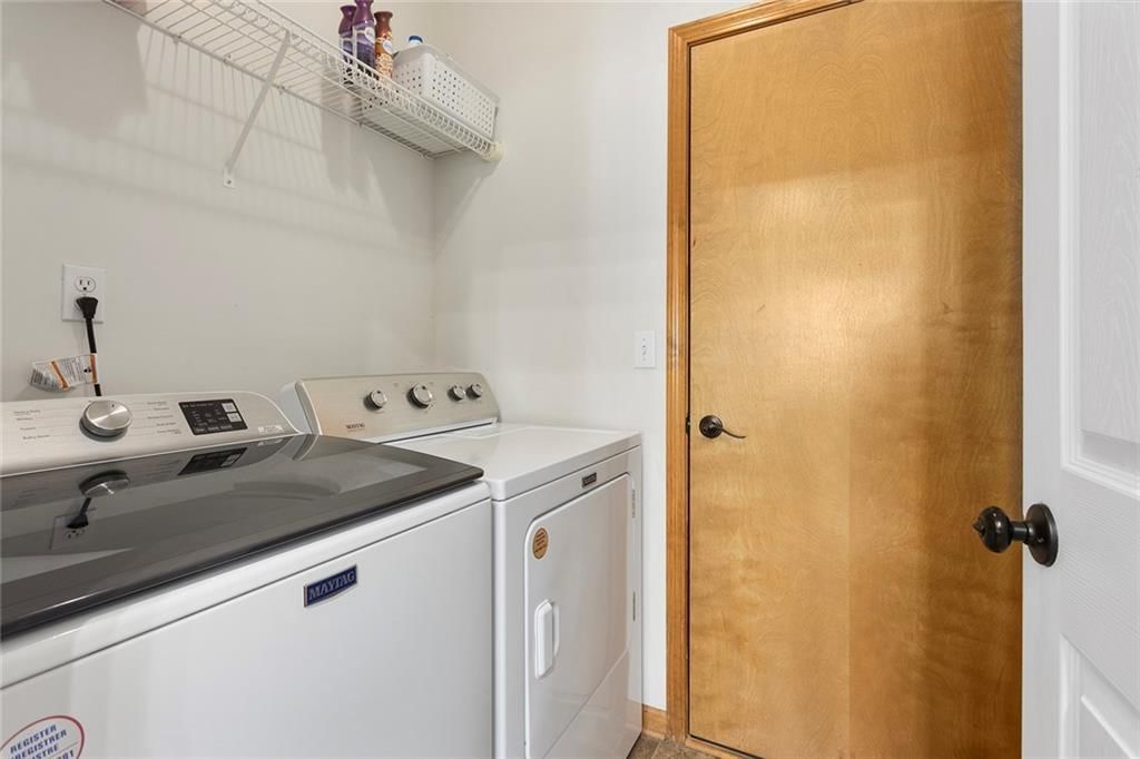 304 Lakeview Drive — photo 14