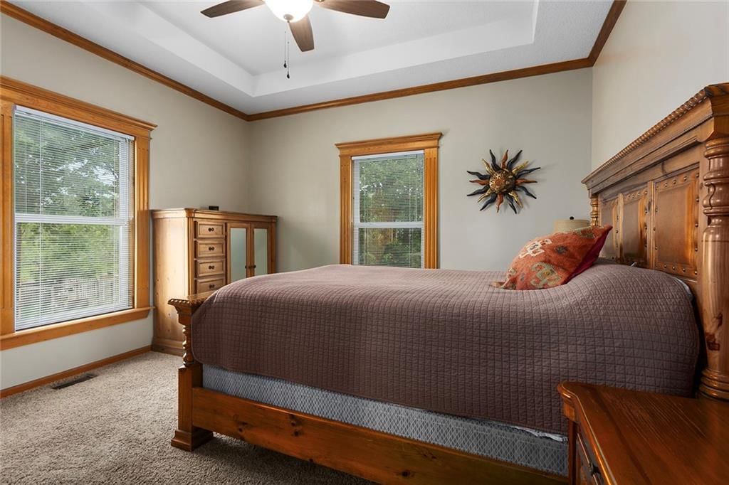 304 Lakeview Drive — photo 15