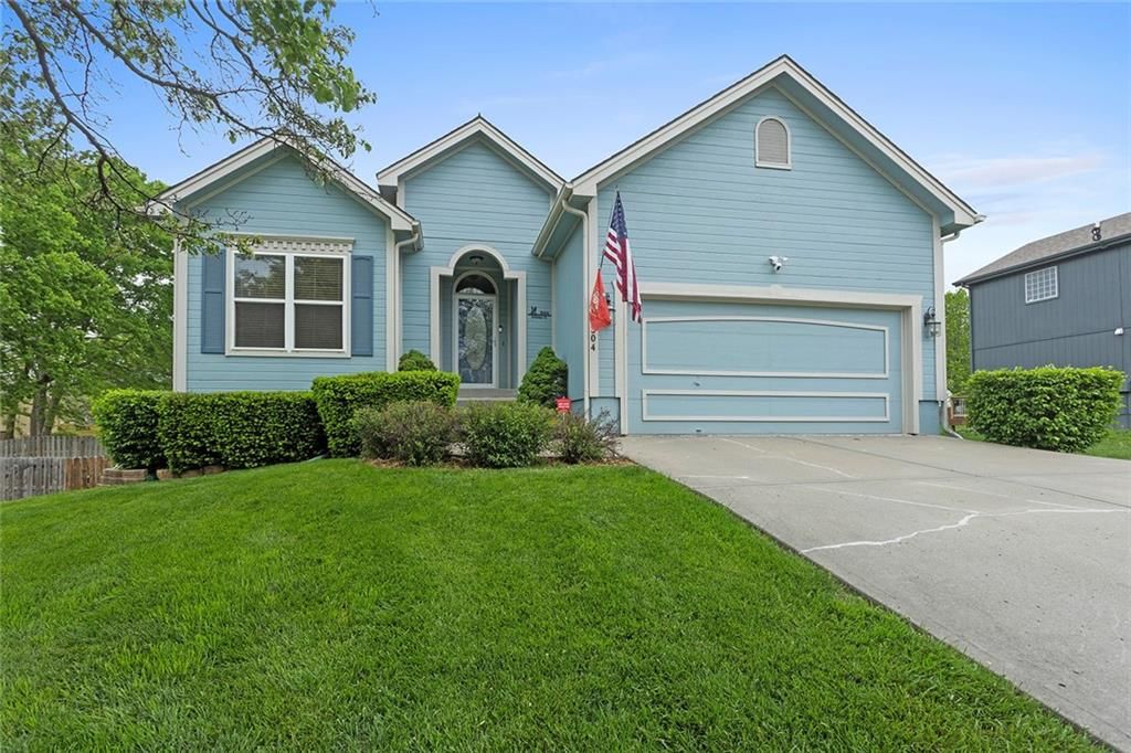 304 Lakeview Drive — photo 3