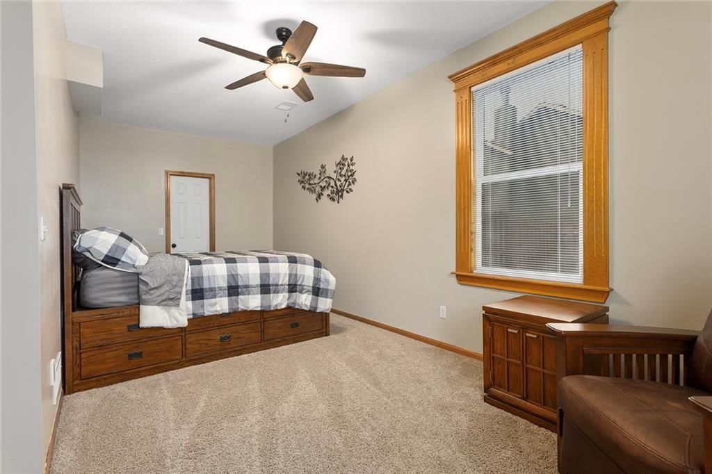 304 Lakeview Drive — photo 26