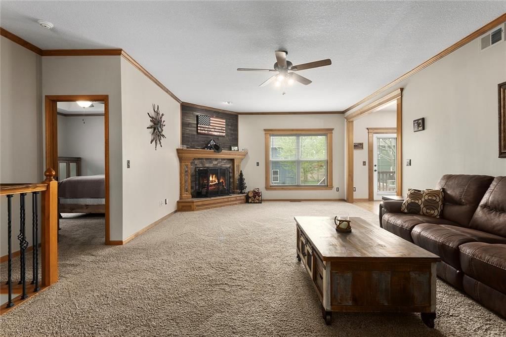 304 Lakeview Drive — photo 5