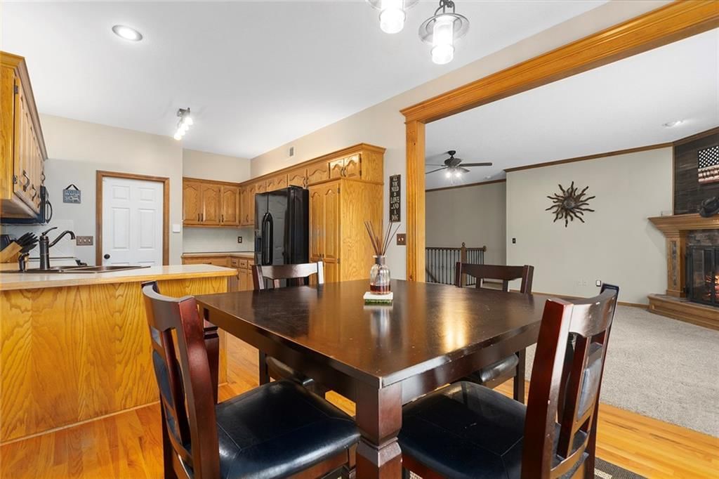 304 Lakeview Drive — photo 9
