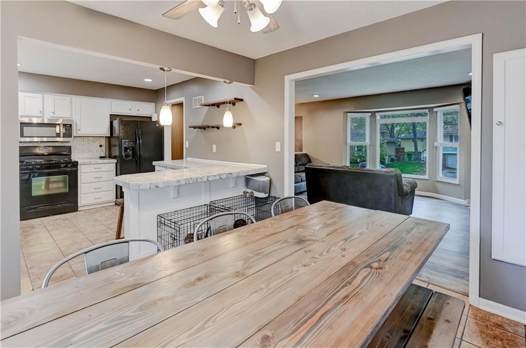 509 NE JOHNSTON Drive — photo 11