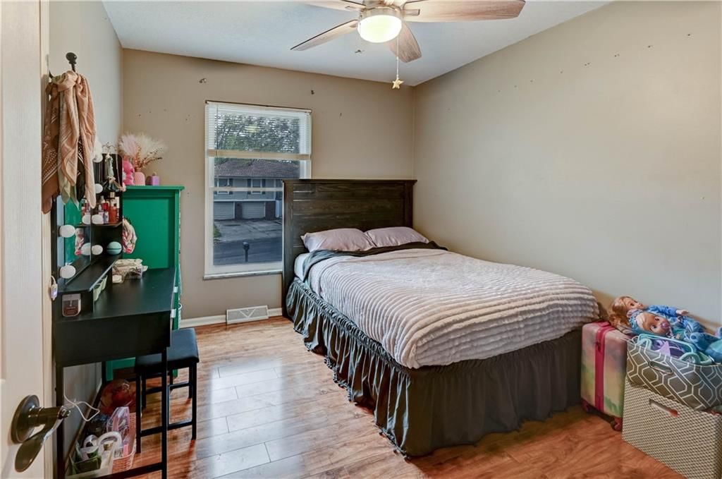 509 NE JOHNSTON Drive — photo 21