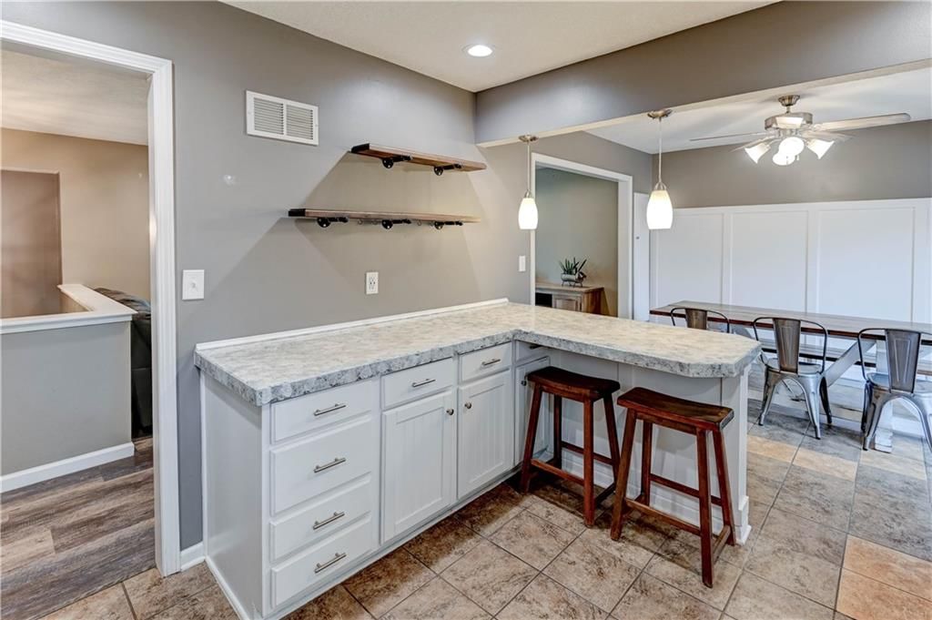 509 NE JOHNSTON Drive — photo 10
