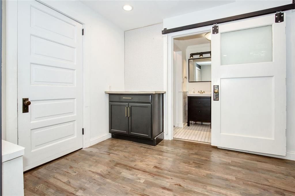 3522 Genessee Street — photo 10