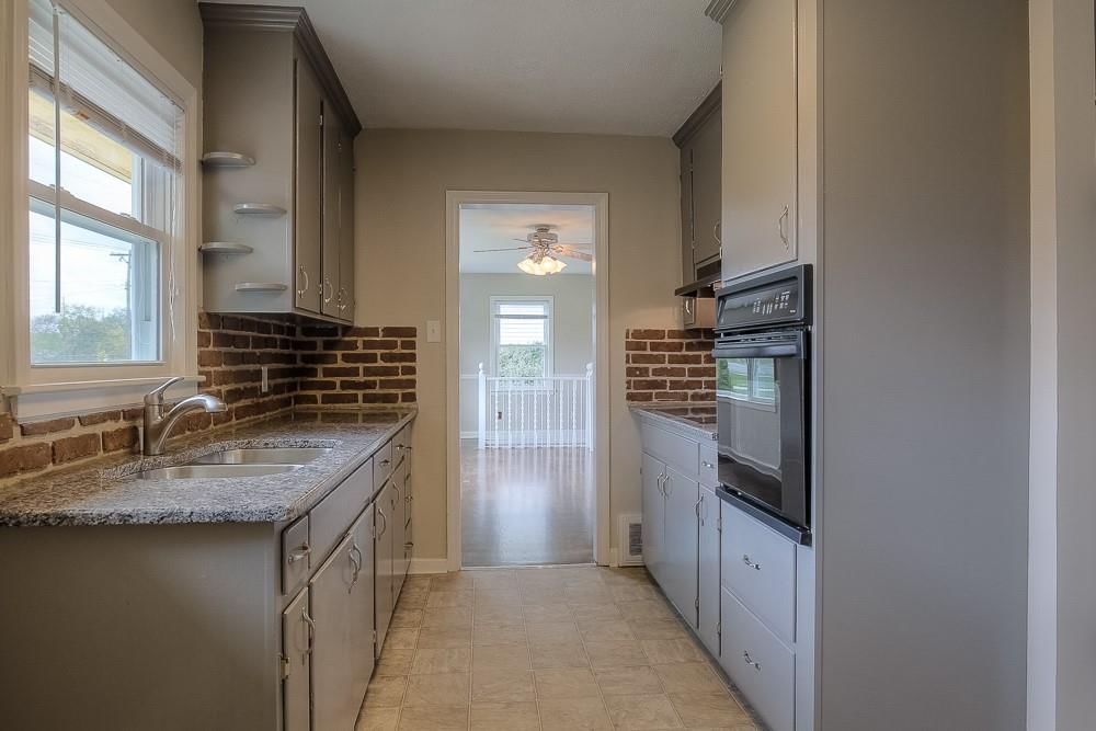 9720 E 35th Street — photo 15
