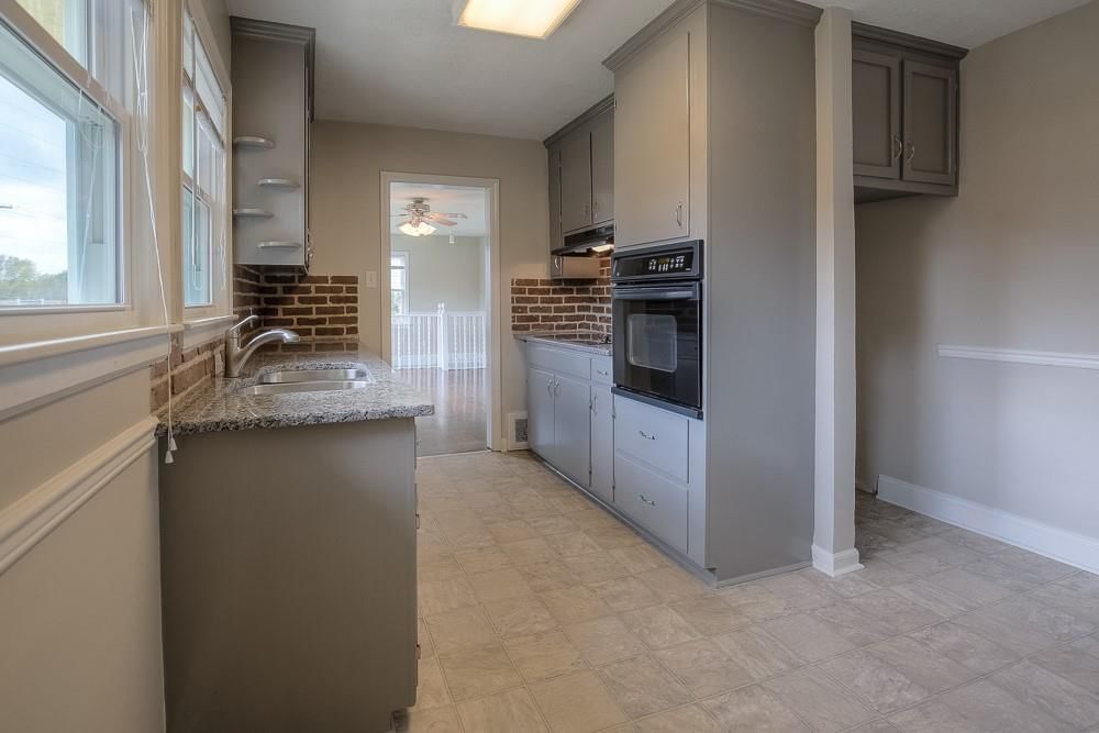 9720 E 35th Street — photo 10