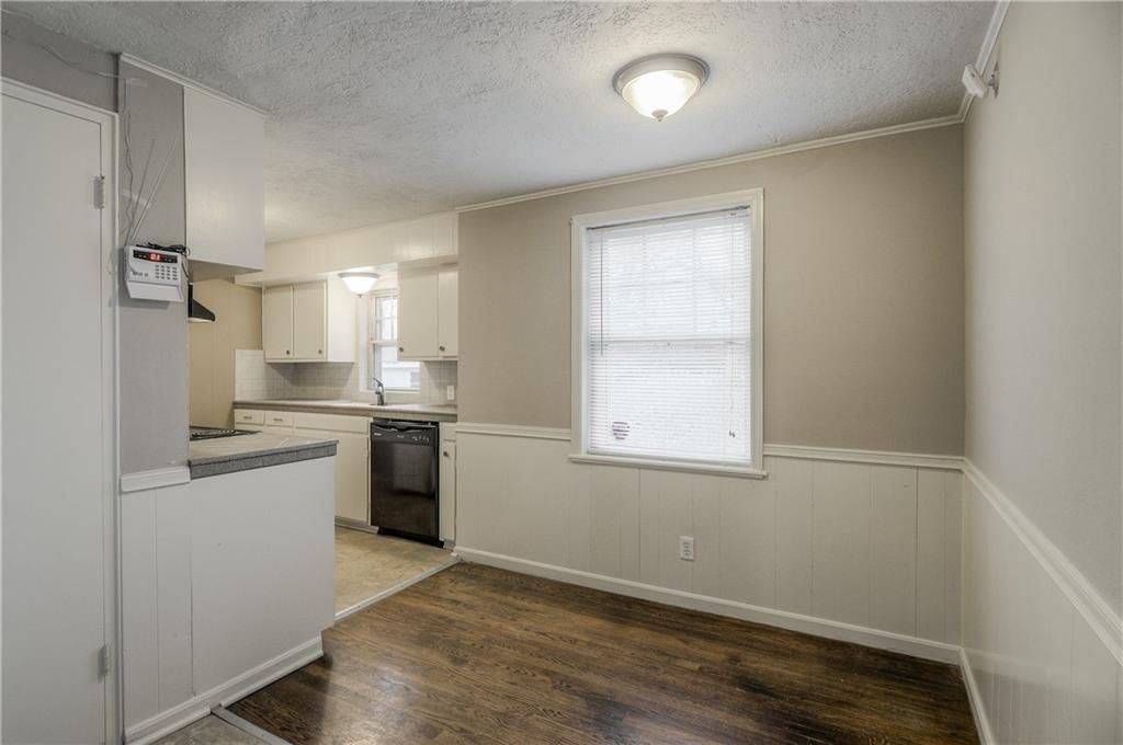 3828 HARDY Avenue — photo 8