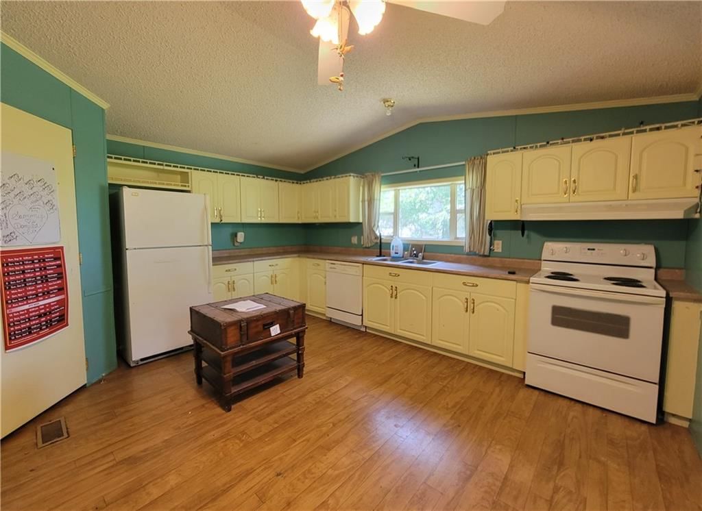 205 Cedar Street — photo 6