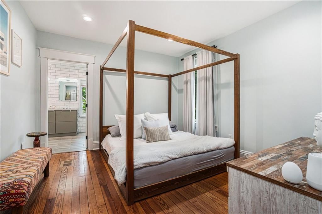 4417 Genessee Street — photo 15