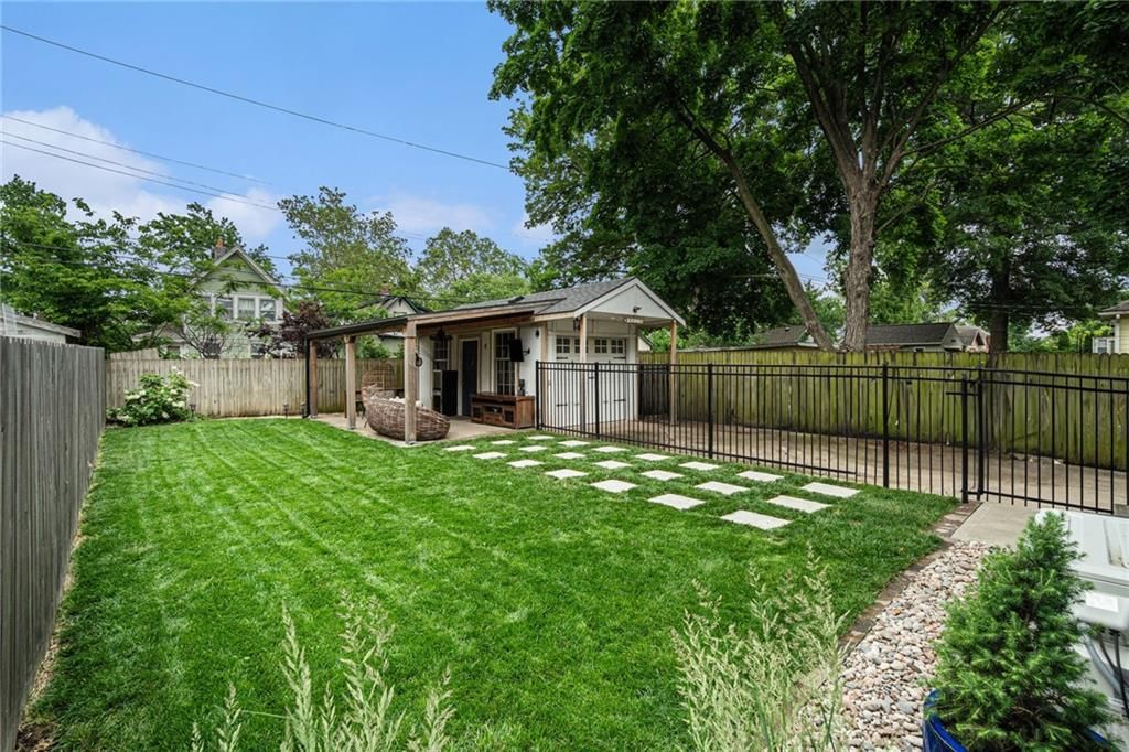 4417 Genessee Street — photo 26