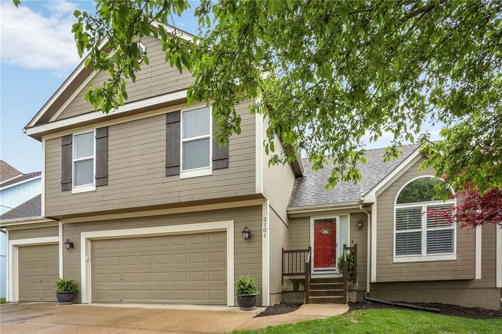 2101 SW Post Oak Road — photo 2