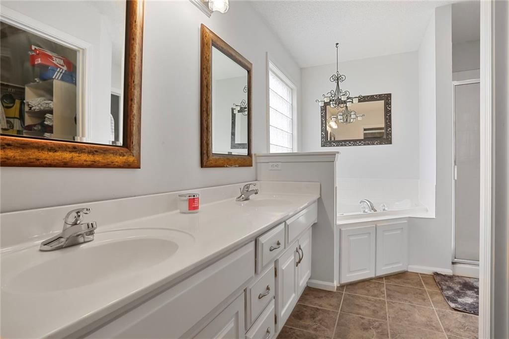 2101 SW Post Oak Road — photo 13