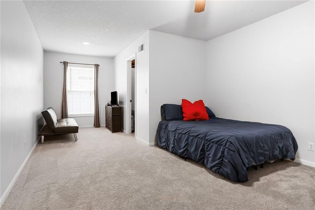 2101 SW Post Oak Road — photo 14