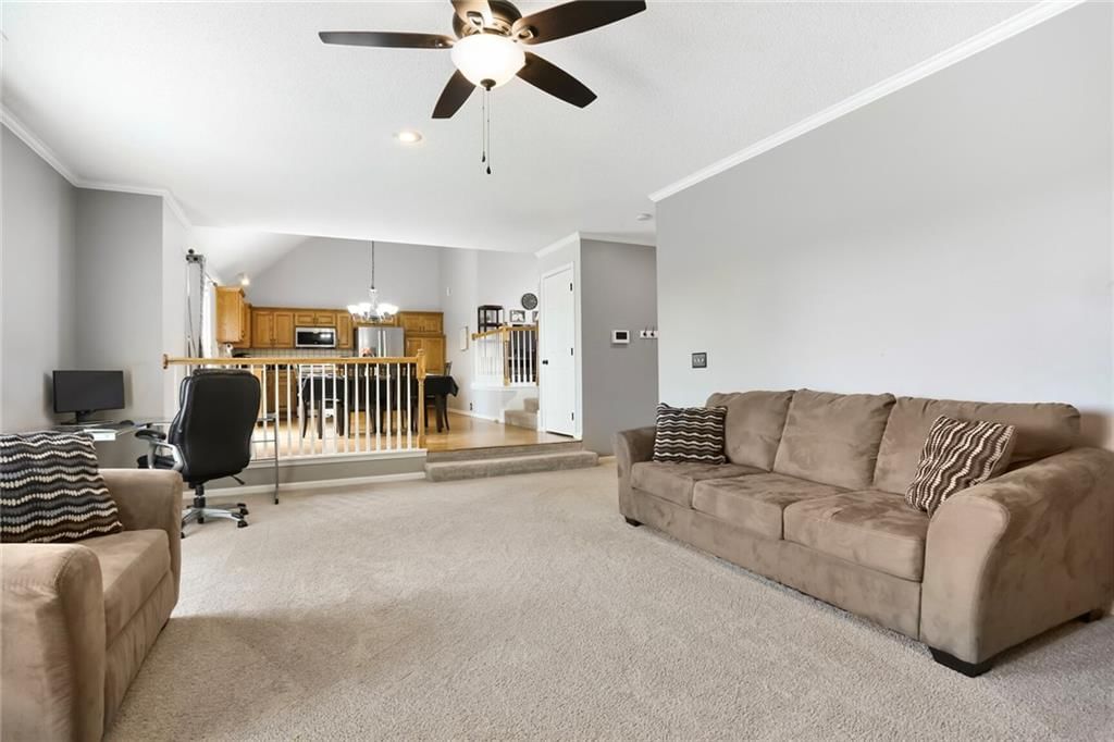 2101 SW Post Oak Road — photo 4