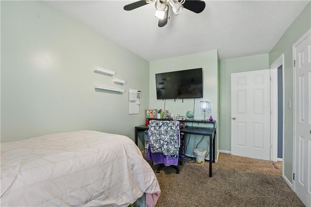 421 Hamilton Lane — photo 17