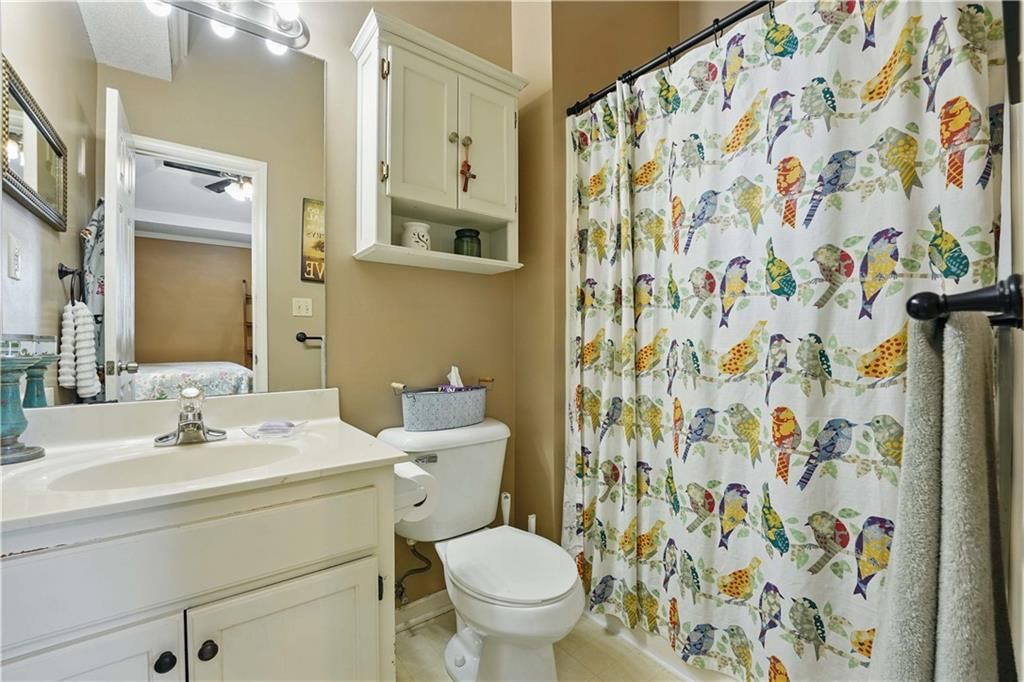 421 Hamilton Lane — photo 20