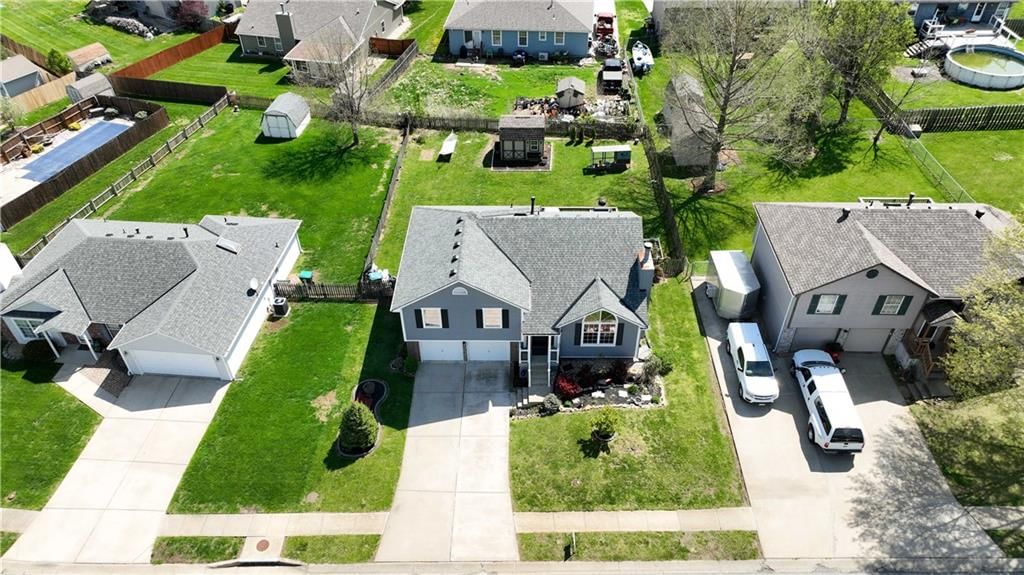 421 Hamilton Lane — photo 3