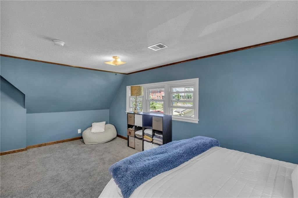 415 W Franklin Street — photo 27