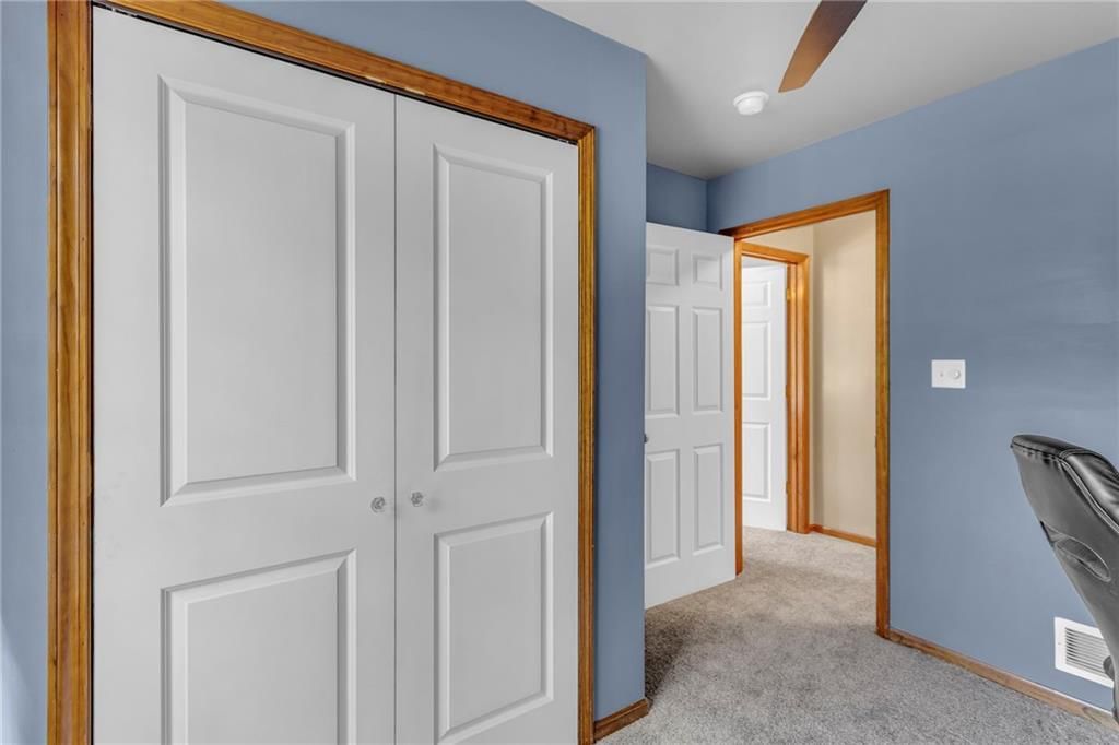 415 W Franklin Street — photo 35