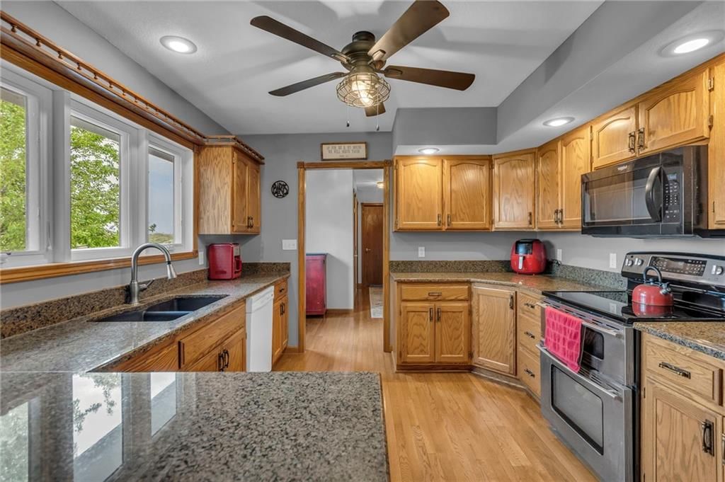 22877 Kraft Drive — photo 16