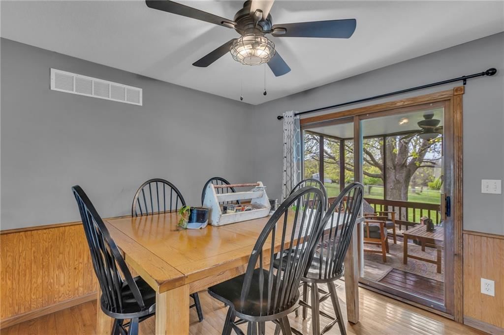 22877 Kraft Drive — photo 10