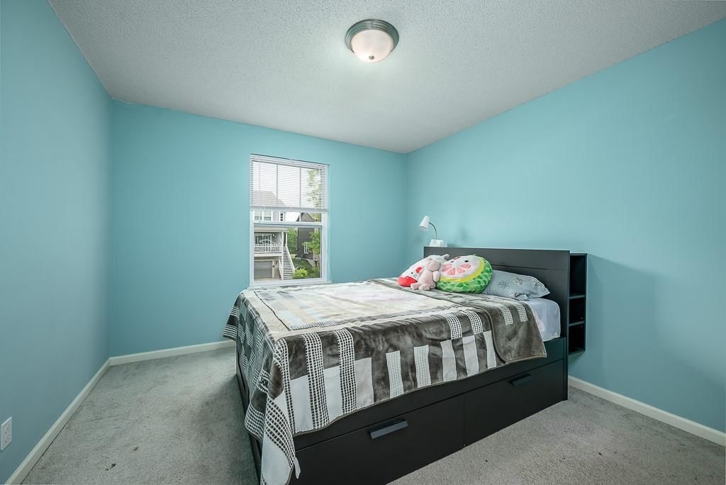 1133 ARMSTRONG Avenue — photo 15