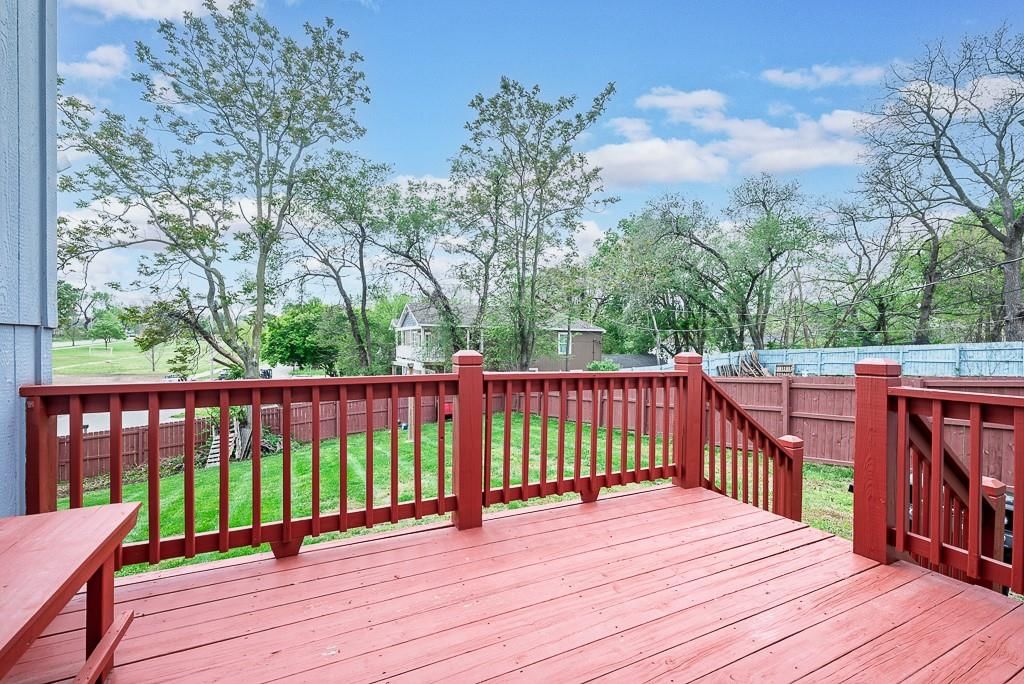 1133 ARMSTRONG Avenue — photo 24