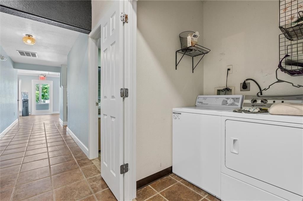 703 S Jefferson Street — photo 17