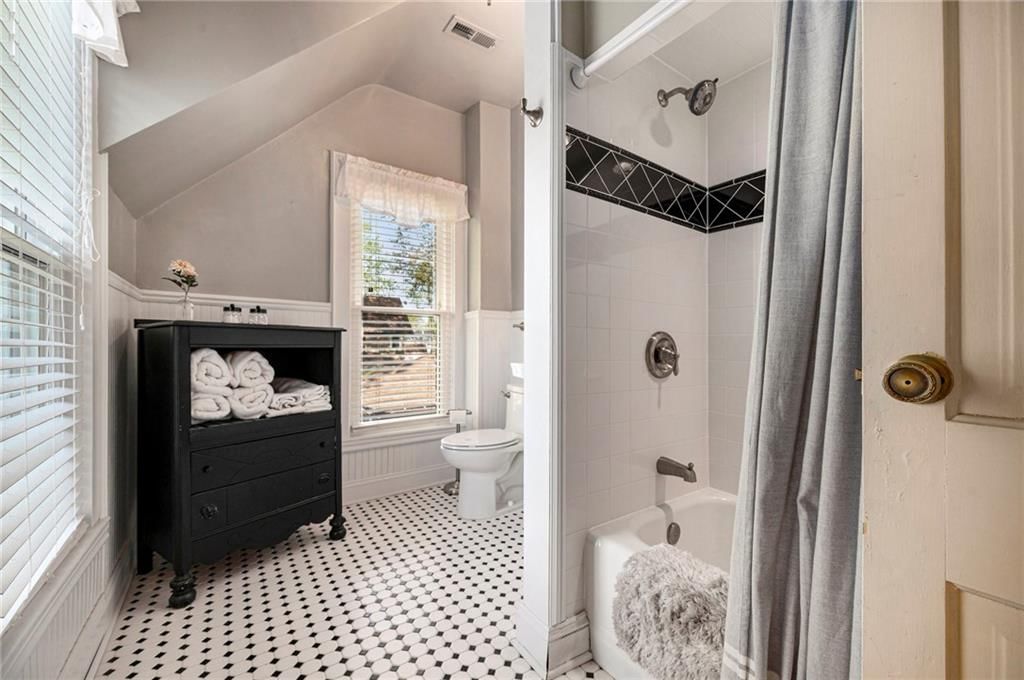 2601 Jackson Street — photo 18