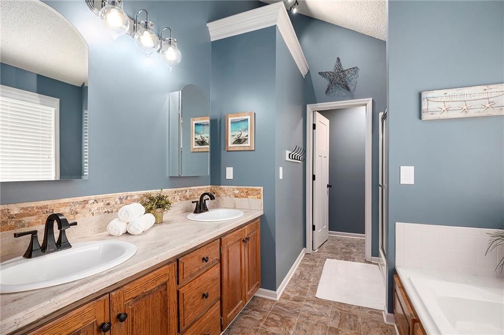 969 NW Redbud Drive — photo 19