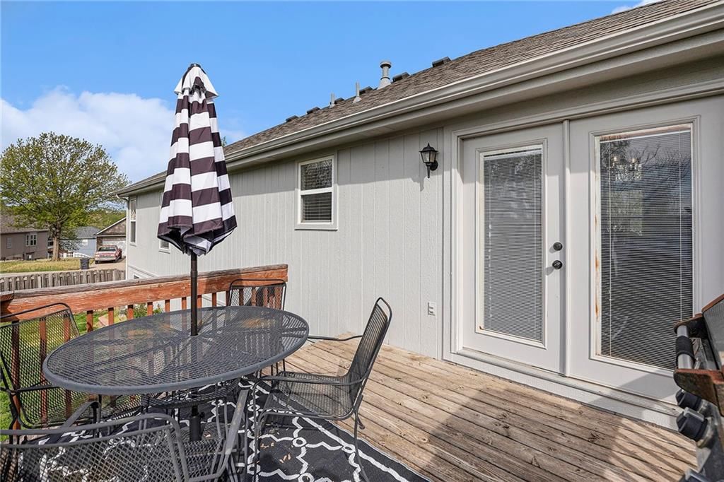 969 NW Redbud Drive — photo 24