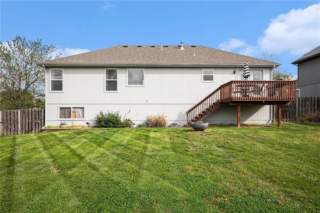 969 NW Redbud Drive — photo 25