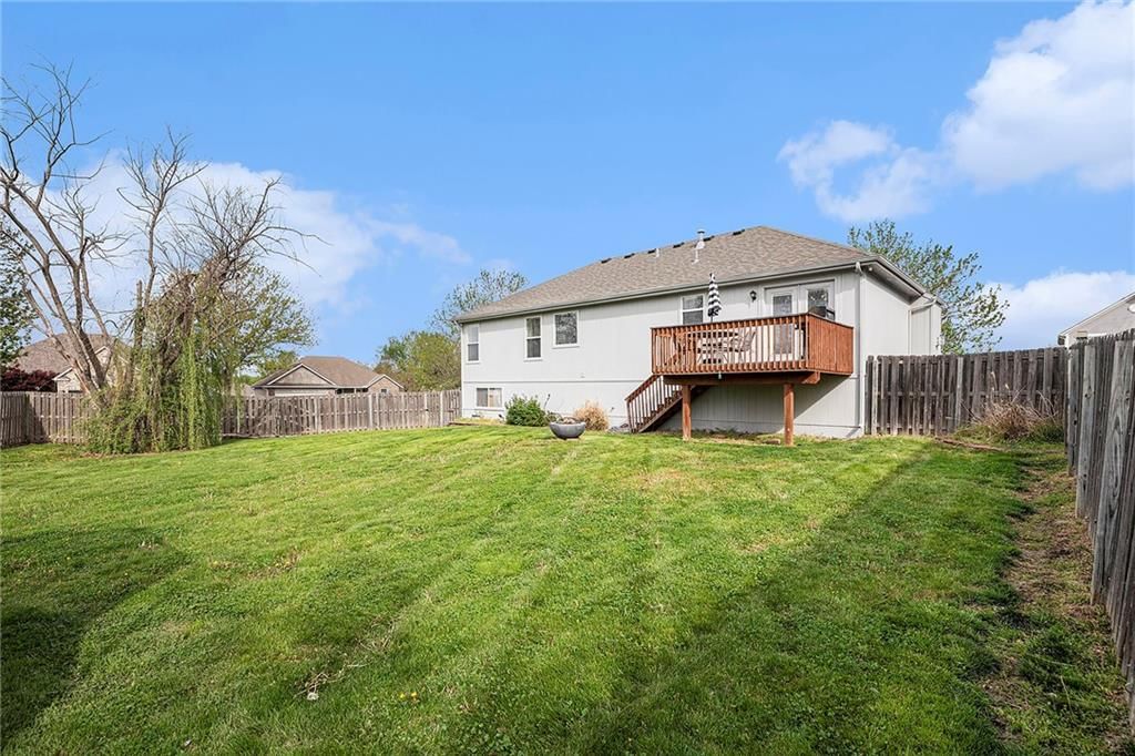 969 NW Redbud Drive — photo 26