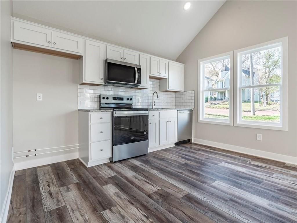 2405 Lafayette Street — photo 4