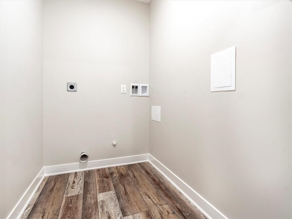 2405 Lafayette Street — photo 8