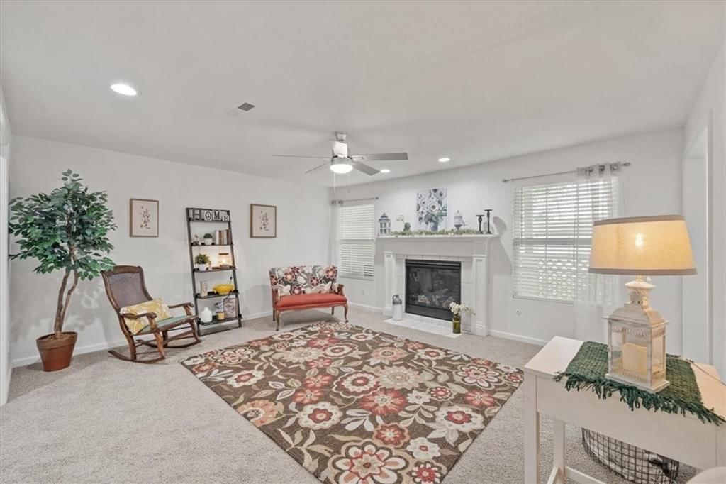 4323 S Megan Court — photo 3