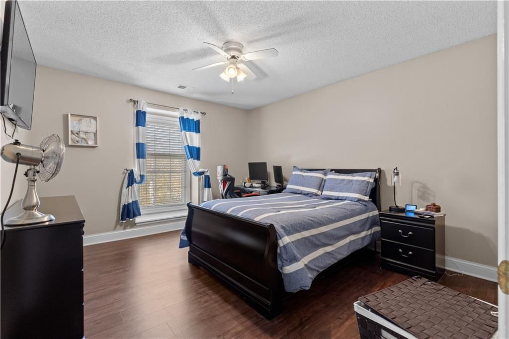 14901 BENSON Street — photo 35