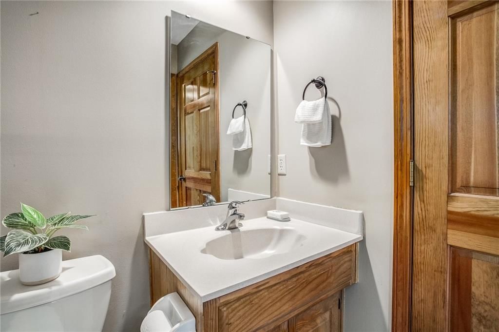 1228 S Lindenwood Drive — photo 12