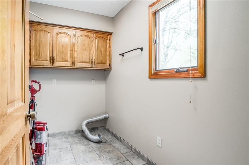 1228 S Lindenwood Drive — photo 13