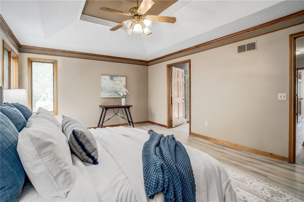 1228 S Lindenwood Drive — photo 15