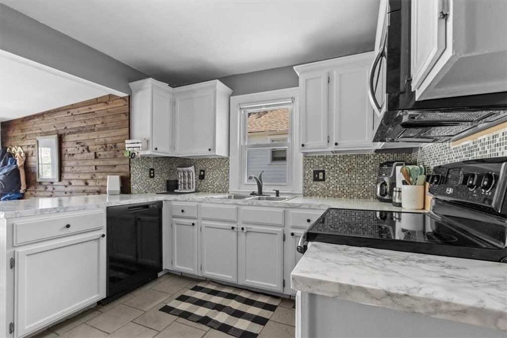 104 E 80th Terrace — photo 11