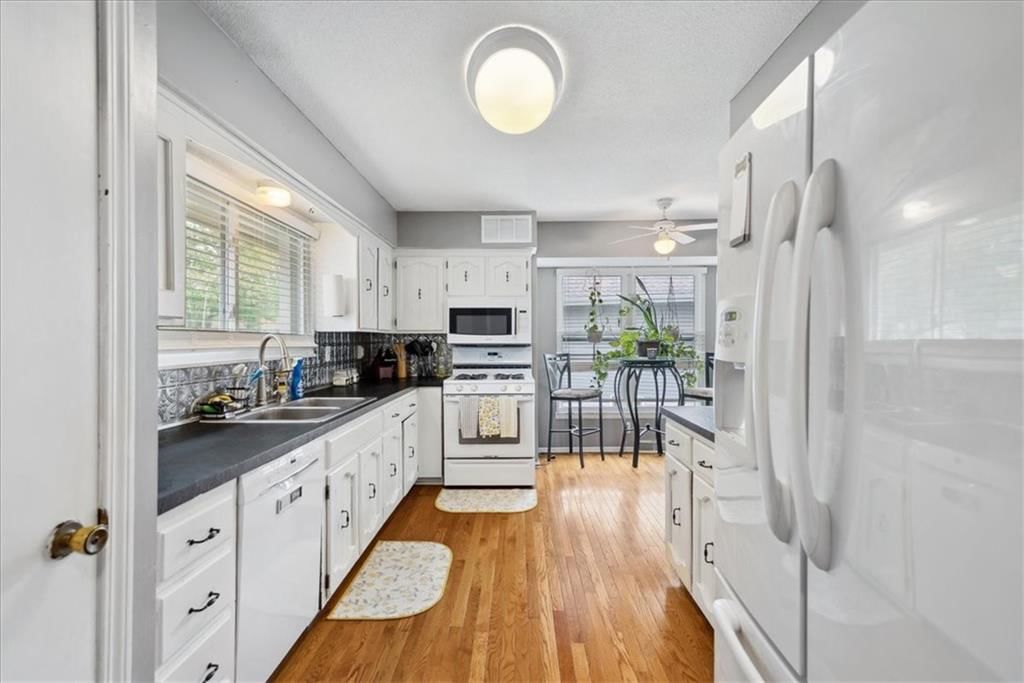 7905 BEL RAY Drive — photo 13