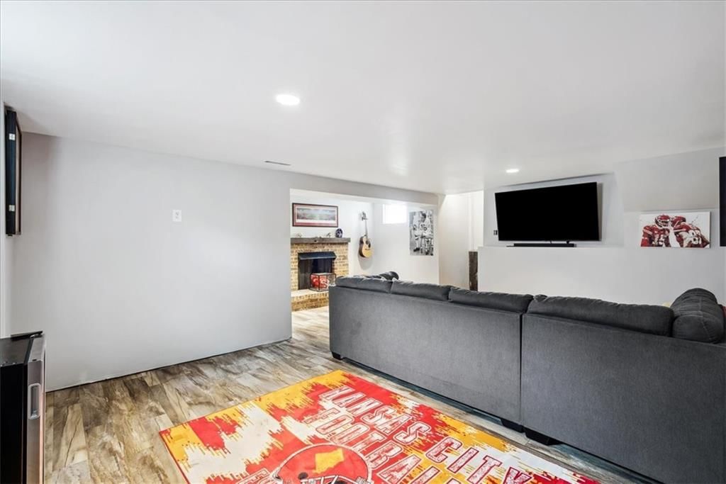 7905 BEL RAY Drive — photo 24